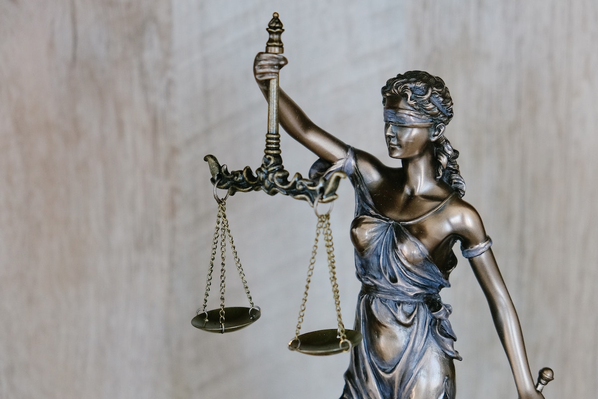 Temu attaque Shein aux États-Unis : conflit juridique dans l&rsquo;e-commerce US